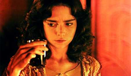 אישה בצל הפחד